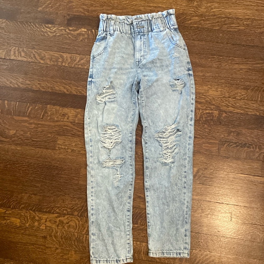 Stretch waist size 3/26 ripped jeans